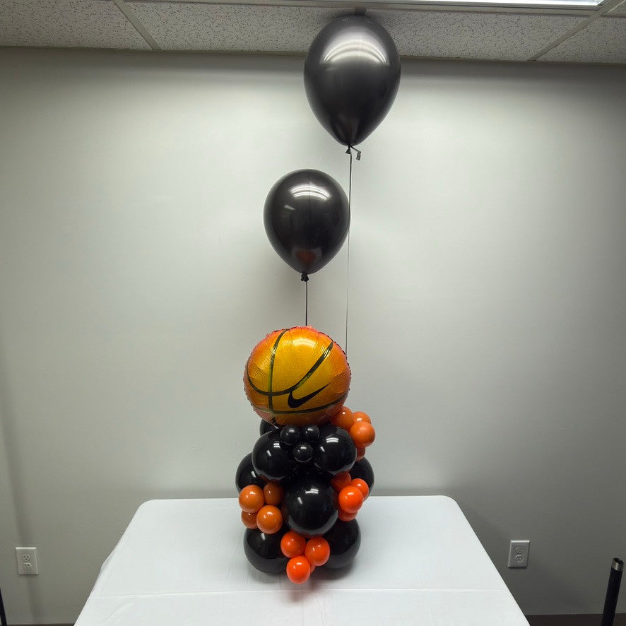 Basketball-themed custom helium balloon design