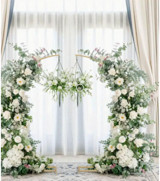 7 ft Golden Semi-Circular Arch Stand